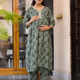 Aujjessa Ethnic Motifs Printed Sequinned Anarkali Pure Cotton Maternity Kurta with Trouser-picture-17