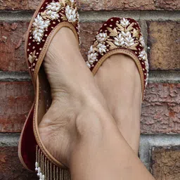Amaryllis for her Women Mojaris Flats image 4
