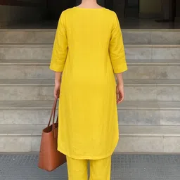 Flossy Round Neck Pure Cotton Straight Kurta With Trousers image 2
