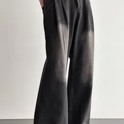 StyleCast Men Boyfriend Fit Mid-Rise Light Fade Jeans image 3