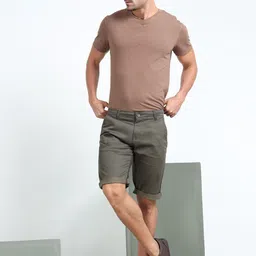 beevee Men Solid Mid-Rise Pure Cotton Regular Shorts image 5