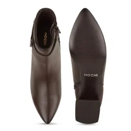 Mochi Women Textured Pointed Toe Casual Regular Boots image 3