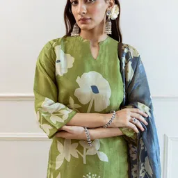 KALINI Women Floral Printed Regular Kurta with Trousers & With Dupatta image 4