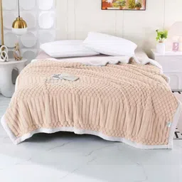 Reexplore Beige Heavy Winter 354 GSM Blanket-picture-8