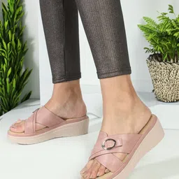 ICONICS Textured Open Toe Buckles Detail Flatform image 2