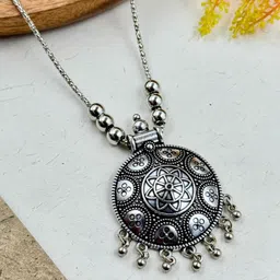NAMAN ARTS Silver-Plated Circular Oxidised Chain-picture-39