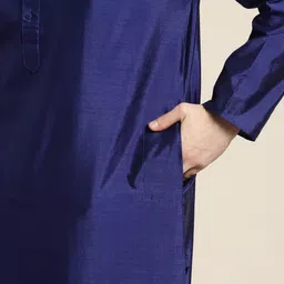 SOJANYA Men Blue Kurta with Churidar image 4