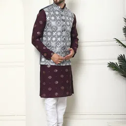 SOJANYA Geometric Embroidered Sequinned Cotton Silk Kurta With Churidar & Nehru Jacket image 4