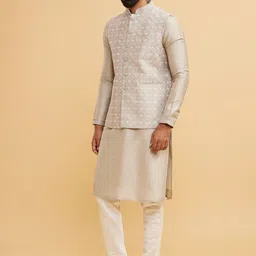 twamev Men Woven Design Kurta with Churidar & Nehru jacket image 2