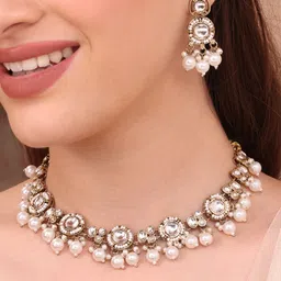 Fida Gold-Plated Kundan-Studded & Beaded Jewellery Set-image-9