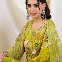 Katn India Women Floral Printed Regular Kurta with Trousers & With Dupatta image 5