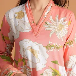 BAESD Women Floral Printed Regular Kurta with Trousers & With Dupatta image 5