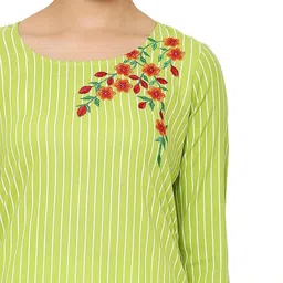 SHOBHIT Women Striped Regular Kurta with Trousers image 2