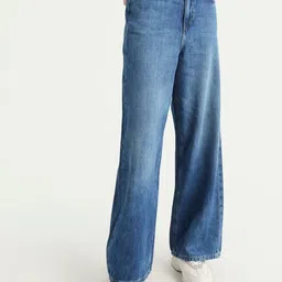 RAREISM Women Jean Wide Leg High-Rise Low Distress Light Fade Jeans image 4