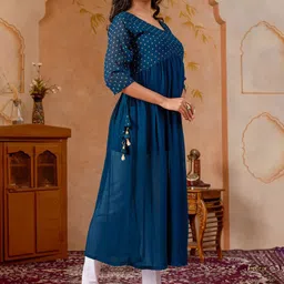 Glomee Women Printed Indie Prints Georgette Kurta image 3