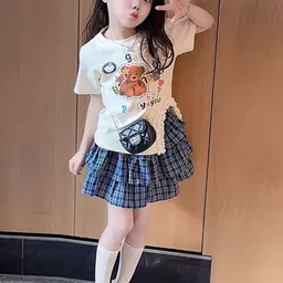 LULU & SKY Girls Printed T-shirt with Skirt image 5