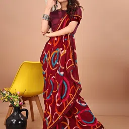 DIVASTRI Poly Georgette Saree image 5