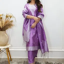 VredeVogel Women's Ethnic Motifs Printed Straight Kurta With Trousers & Dupatta image 5