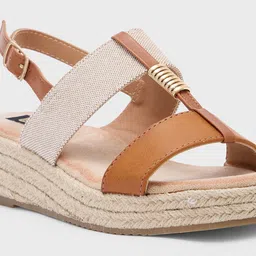 Sole To Soul Textured Wedge Sandals with Bows image 5