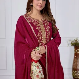 Shriyangan Women Ethnic Motifs Embroidered Thread Work Kurta with Trousers & & Dupatta-picture-26