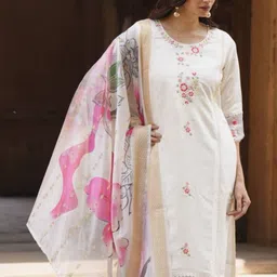 VredeVogel Women Floral Embroidered Kurta with Trousers & Dupatta-picture-47