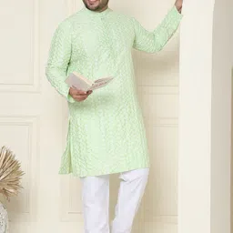 SOJANYA PLUS Men Floral Embroidered Kurta image 4