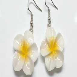 SAPRAA TRENDS Silver-Plated Plastic Floral Drop Earrings image 5