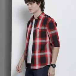 the indian garage co. Men Slim Fit Checkered Spread Collar Casual Shirt-picture-15