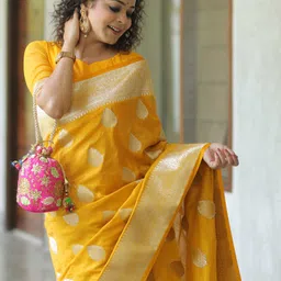 woven stock Woven Kanjivaram Pure Silk Saree image 5