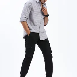 SHOWOFFFF Men Comfort Slim Fit Low-Rise Trousers image 4