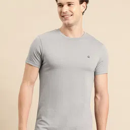 United Colors of Benetton Brand Logo Detail T-shirt-picture-11