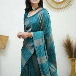 CaniBani Woven Design Silk Blend Handloom Banarasi Saree image 3