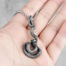 P. R. PRINTS Silver-Plated Stainless Steel Striking Viper Snake Pendant With Chain image 4