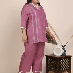 Bani Women Embroidered Plus Size V-Neck Casual Tunic With Trouser Co-Ords image 4