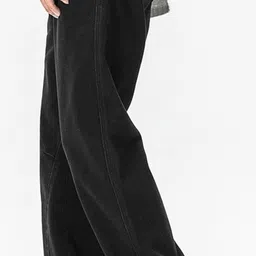 StyleCast Men Baggy Fit Mid-Rise Clean Look No Fade Non Stretchable Jeans image 5