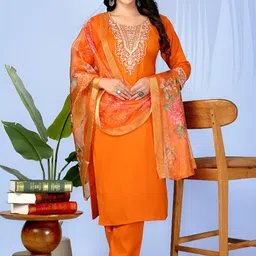 BOSARU Floral Embroidered Round Neck Thread Work Kurta With Trousers & Dupatta image 3
