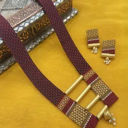 Laddki Artificial Beaded Fabric Jewellery Set image 2