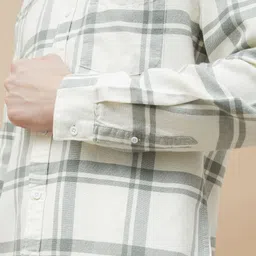 Fame Forever by Lifestyle Men Button-Down Collar Checked Cotton Casual Shirt image 3