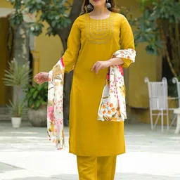 SKYLEE Women Floral Embroidered Regular Thread Work Kurta with Trousers & With Dupatta image 3