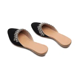 KALINI Women Mojaris Flats image 5