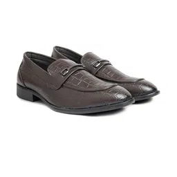 Bold Bunny Men Textured Leather Loafers-picture-37