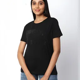 R&B Women Printed T-shirt image 4