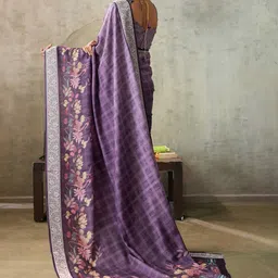TIRA Floral Printed Zari Bagh Saree image 4