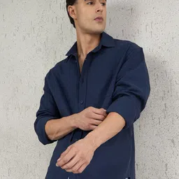 CHIMPAAANZEE Men Oversized Fit Solid Spread Collar Casual Shirt-image-10