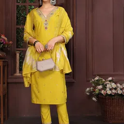 Royal Export Women Floral Embroidered Regular Kurta with Trousers & With Dupatta image 4