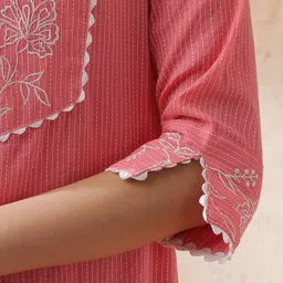 STYLEBAAZI Women Embroidered Regular Kantha Work Pure Cotton Kurta with Trousers & With Dupatta image 3