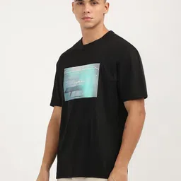 Calvin Klein Jeans Men Colourblocked Pockets T-shirt image 2