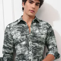 HIGHLANDER Men Slim Fit Spread Collar Abstract Printed Casual Shirt-picture-17