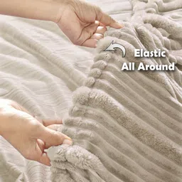 FABINALIV Cream Striped 300 TC Woollen King Bedsheet Set 2.5m x2.25 m image 3