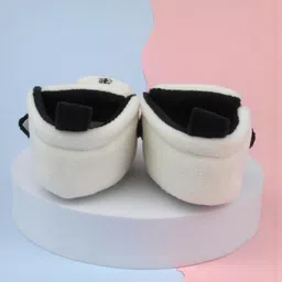 Neska Moda Kids Soft Pre-Walker Animal Face Velcro Fastening Booties image 4